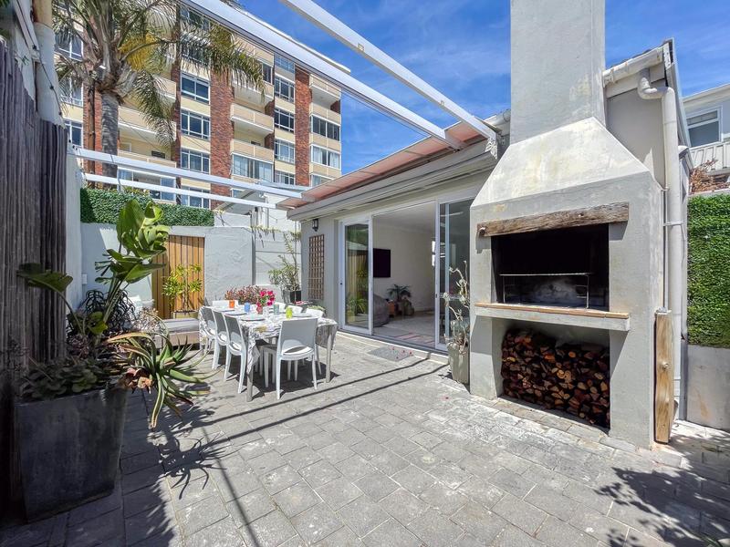 4 Bedroom Property for Sale in Sea Point Western Cape